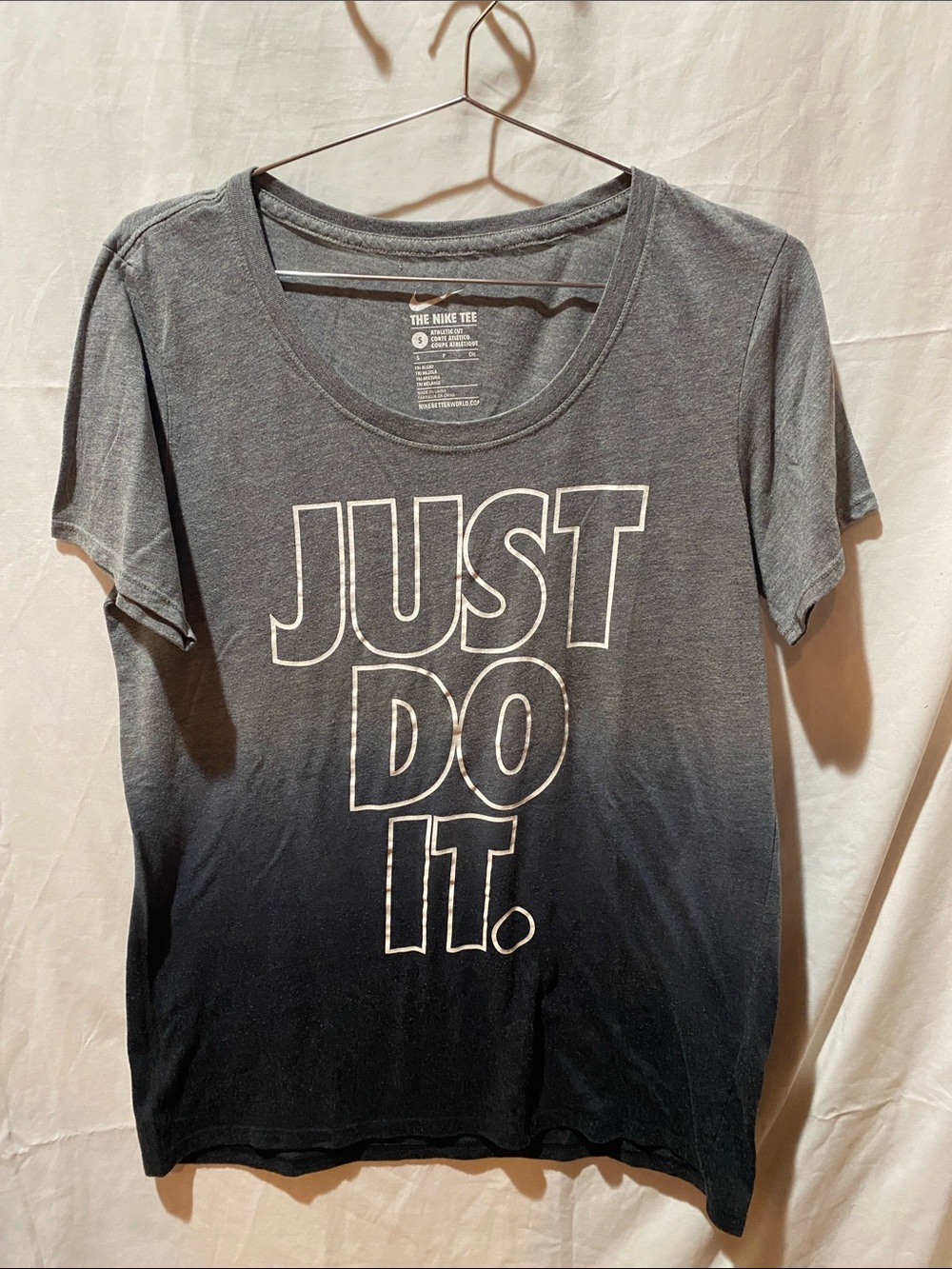 Nike Women’s Ombre 'Just Do It.' Scoop Neck Oversized Tee - Gray to Black